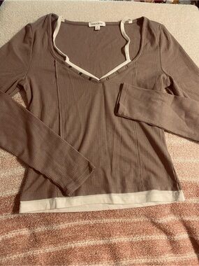 Pink Rose Taupe Ribbed Long-Sleeve Henley Top with White Trim